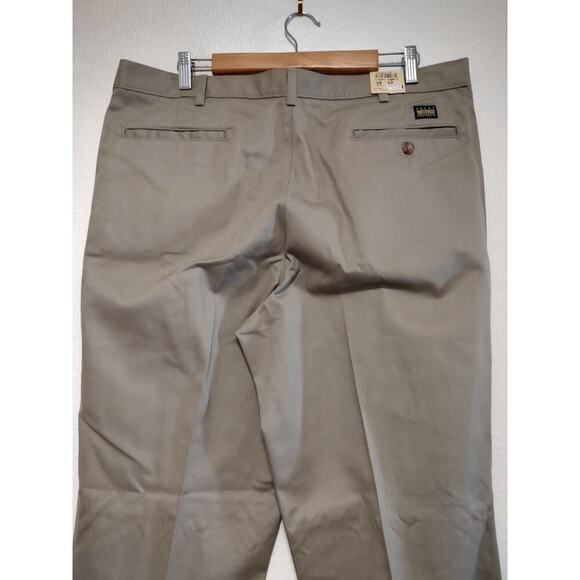 Great Northwest Men's 38X32 Khaki Pleated Front Straight Leg Casual Dress Pants - Picture 3 of 9